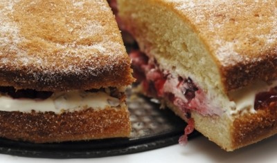 Kid with allergies are missing out on 95% of birthday cakes sold in UK supermarkets online